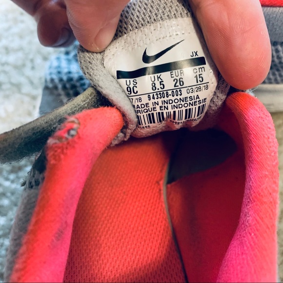 Toddler Sneakers 💕 - Picture 6 of 6